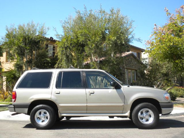 1997 Ford Explorer S2