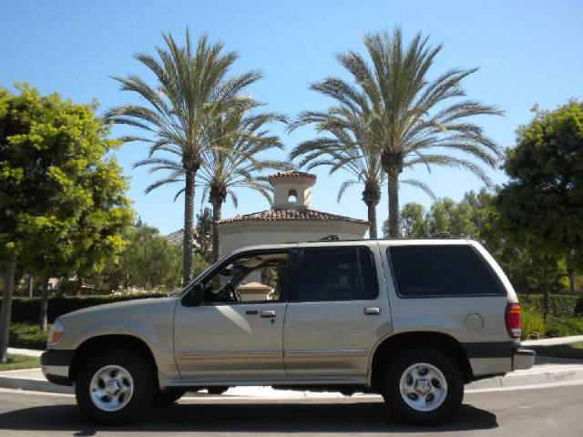 1997 Ford Explorer S2