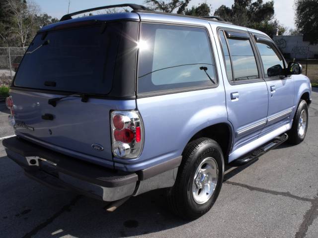 1997 Ford Explorer ESi