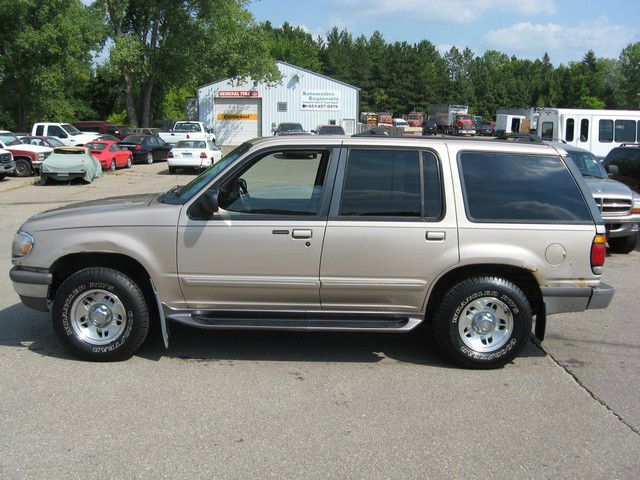 1997 Ford Explorer SLT Mega Cab 4WD