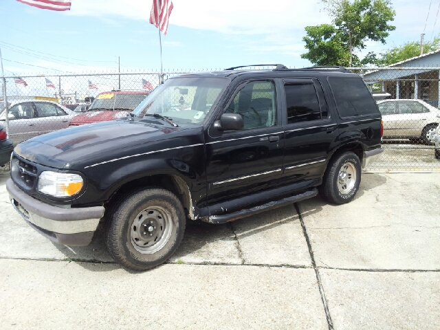 1997 Ford Explorer EX Sport Utility