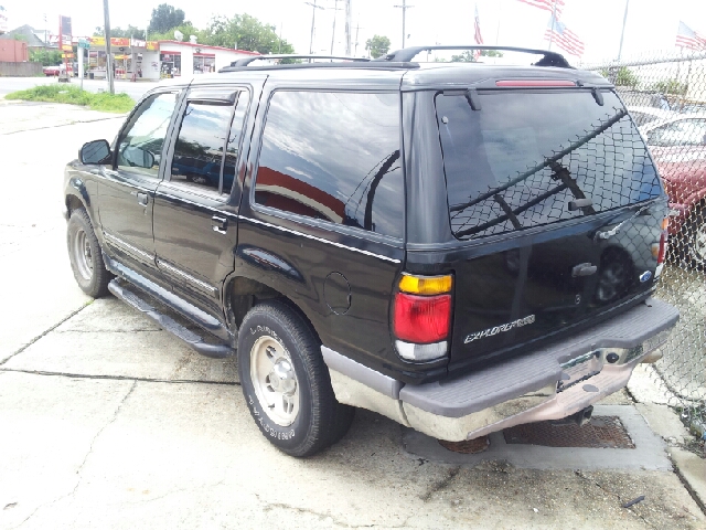 1997 Ford Explorer EX Sport Utility