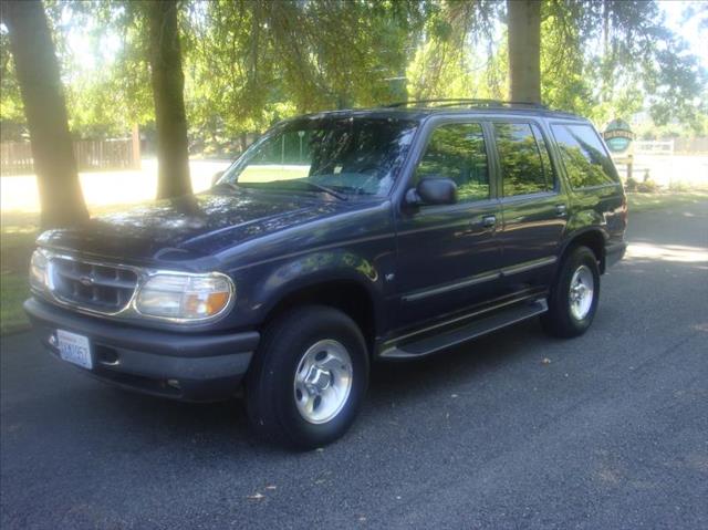 1998 Ford Explorer SLT 25