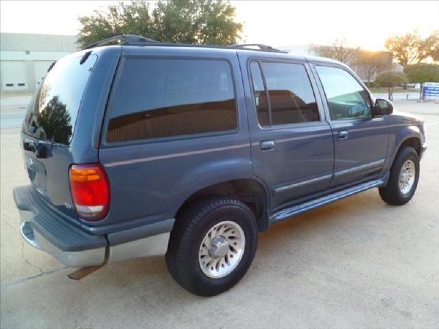 1998 Ford Explorer ESi