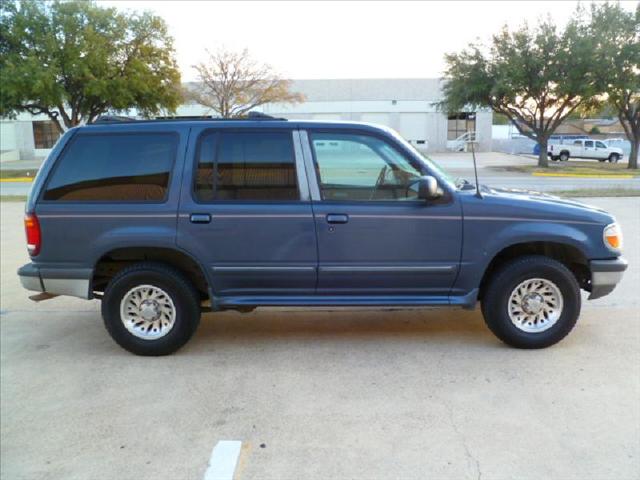 1998 Ford Explorer ESi