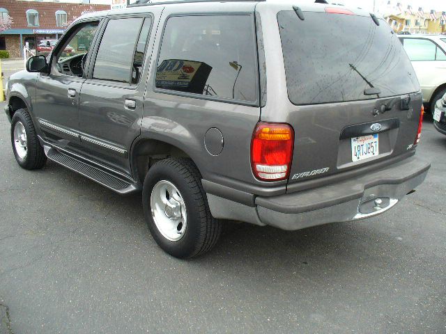1998 Ford Explorer SLT Mega Cab 4WD