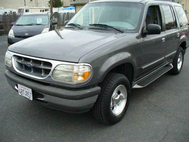 1998 Ford Explorer SLT Mega Cab 4WD