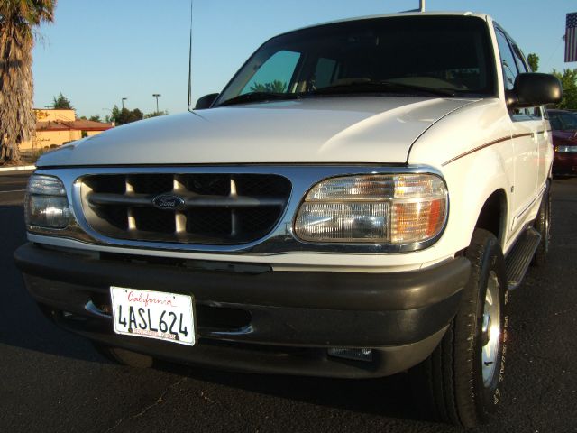 1998 Ford Explorer ESi