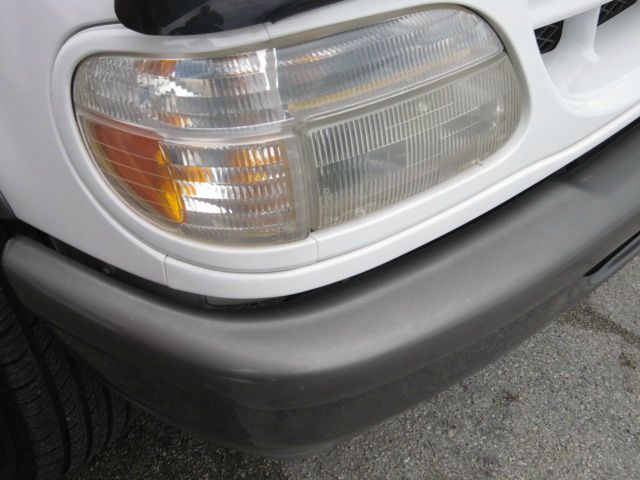 1998 Ford Explorer SLT 15