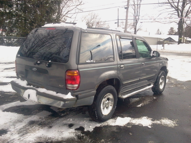 1998 Ford Explorer SLT Mega Cab 4WD