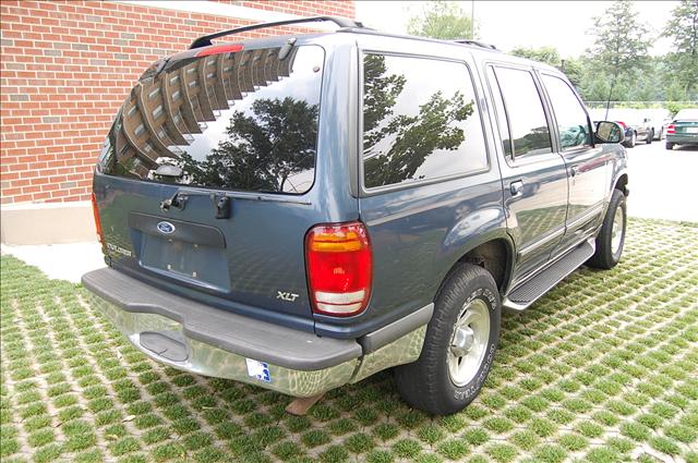 1998 Ford Explorer ESi