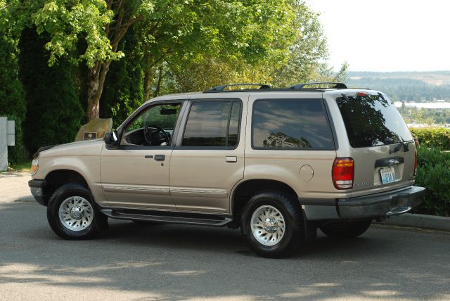1998 Ford Explorer SLT Mega Cab 4WD