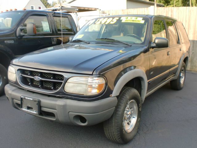 1999 Ford Explorer SL 4x4 Regular Cab