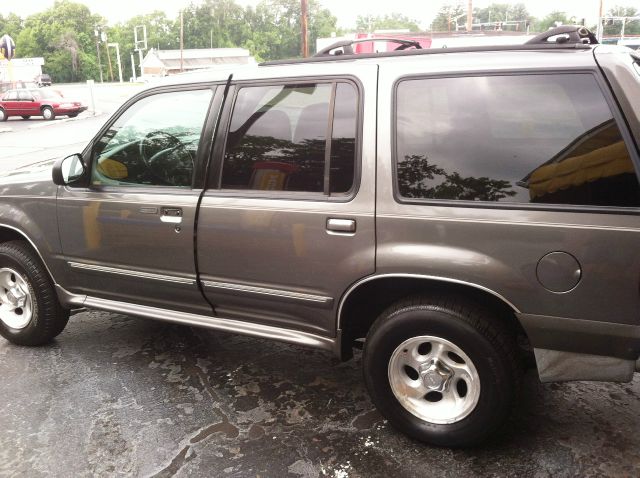 1999 Ford Explorer SL 4x4 Regular Cab