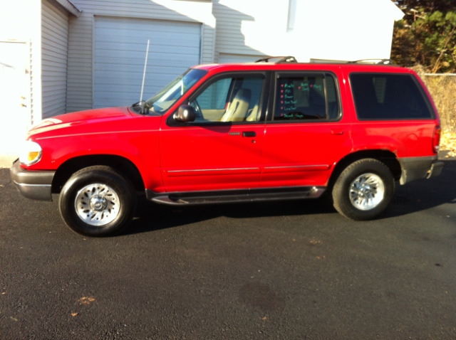 1999 Ford Explorer SL 4x4 Regular Cab