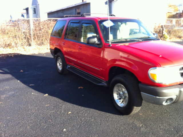 1999 Ford Explorer SL 4x4 Regular Cab