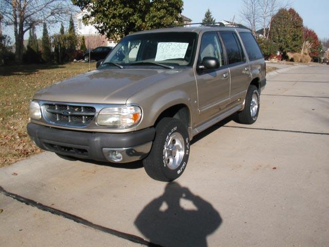 1999 Ford Explorer ESi