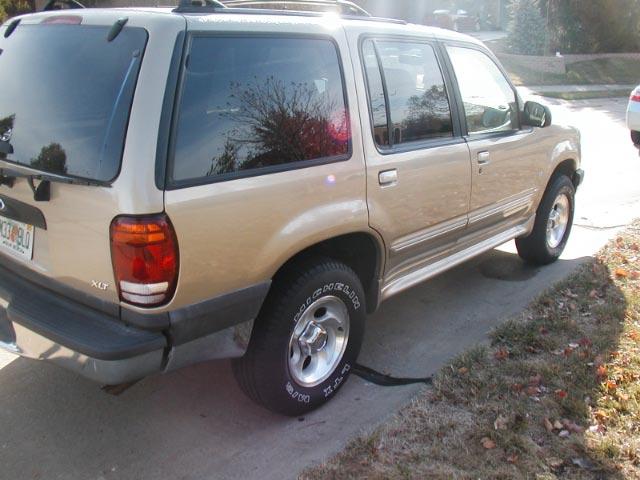 1999 Ford Explorer ESi