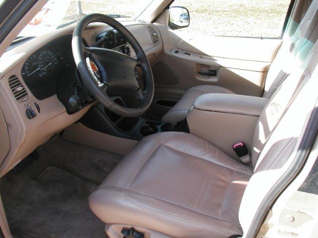 1999 Ford Explorer ESi