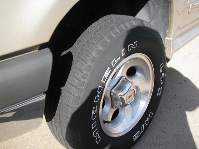 1999 Ford Explorer ESi