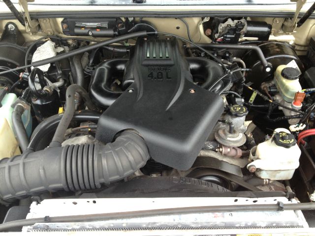 1999 Ford Explorer SL 4x4 Regular Cab