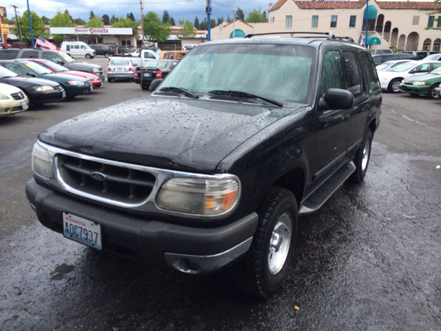 1999 Ford Explorer E320 - Extra Sharp