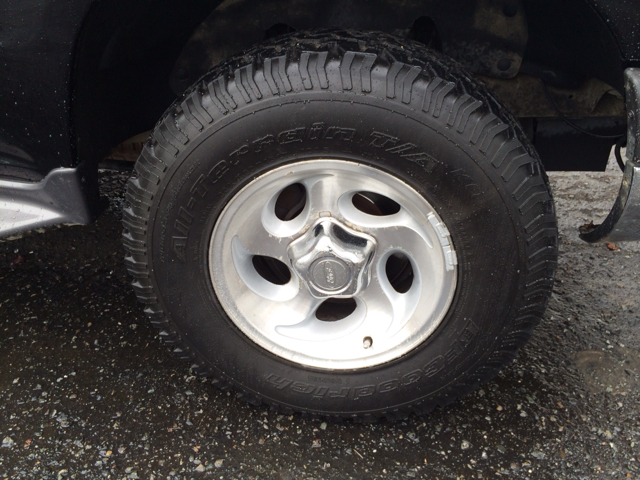 1999 Ford Explorer E320 - Extra Sharp