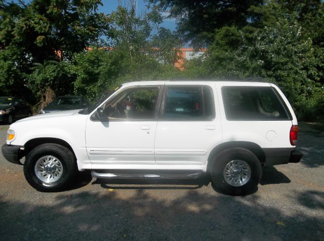 1999 Ford Explorer SL 4x4 Regular Cab