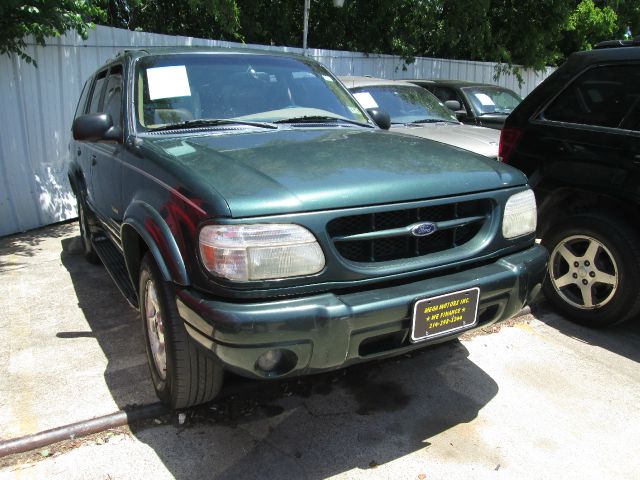 1999 Ford Explorer LS Flex Fuel 4x4 This Is One Of Our Best Bargains