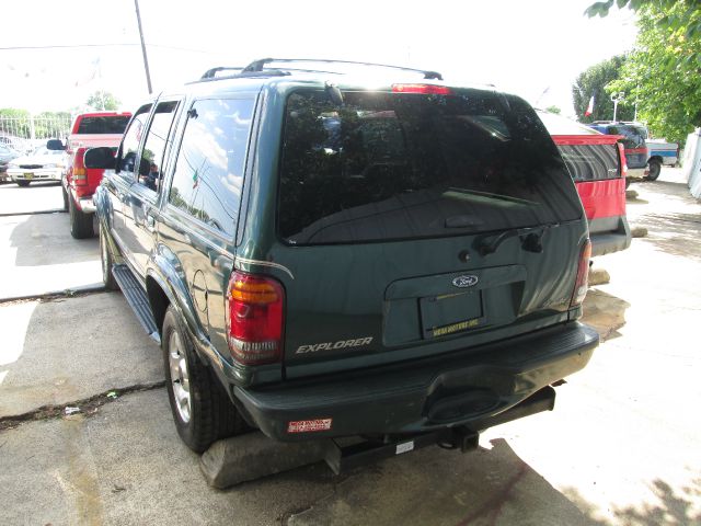 1999 Ford Explorer LS Flex Fuel 4x4 This Is One Of Our Best Bargains