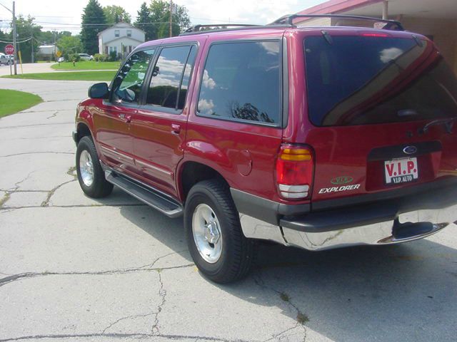 1999 Ford Explorer SL 4x4 Regular Cab