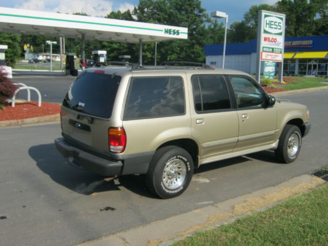 1999 Ford Explorer SL 4x4 Regular Cab