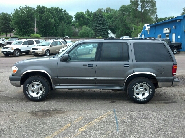 1999 Ford Explorer SL 4x4 Regular Cab