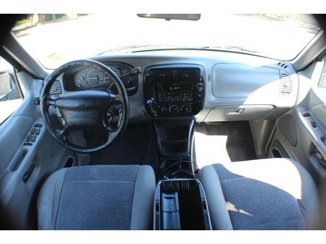 1999 Ford Explorer ESi