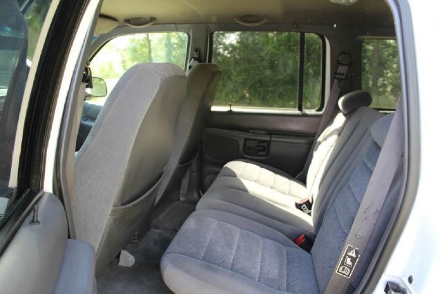 2000 Ford Explorer SL 4x4 Regular Cab