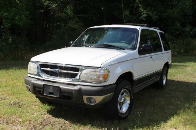 2000 Ford Explorer SL 4x4 Regular Cab