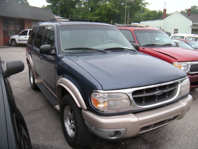 2000 Ford Explorer E320 - Extra Sharp
