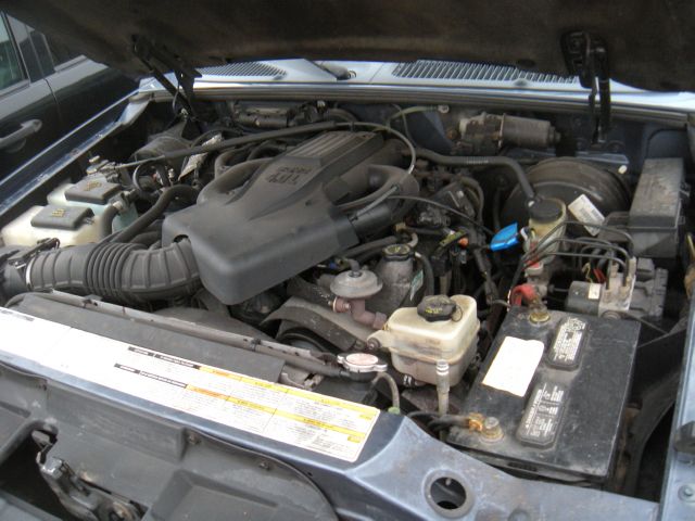 2000 Ford Explorer E320 - Extra Sharp