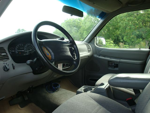 2000 Ford Explorer Reg Cab 159.5 WB C5B