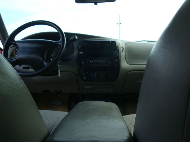 2000 Ford Explorer Reg Cab 159.5 WB C5B