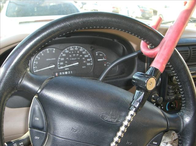 2000 Ford Explorer Unknown