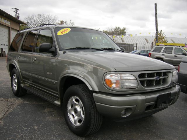 2000 Ford Explorer Super