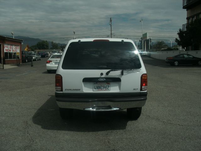 2000 Ford Explorer SL 4x4 Regular Cab