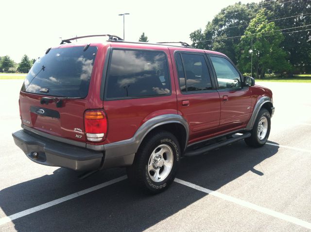 2000 Ford Explorer SL 4x4 Regular Cab