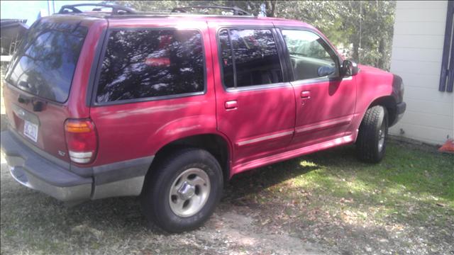 2000 Ford Explorer ESi