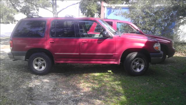 2000 Ford Explorer ESi