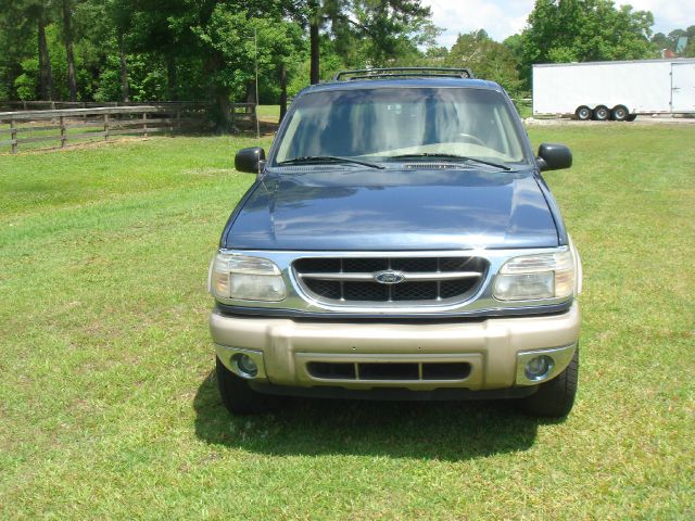 2000 Ford Explorer E320 - Extra Sharp