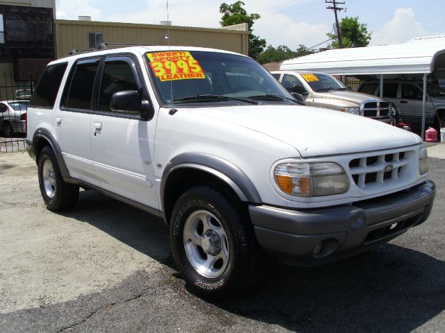 2000 Ford Explorer SL 4x4 Regular Cab