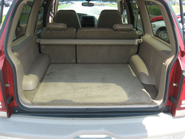 2000 Ford Explorer E320 - Extra Sharp