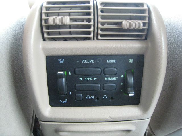 2000 Ford Explorer E320 - Extra Sharp